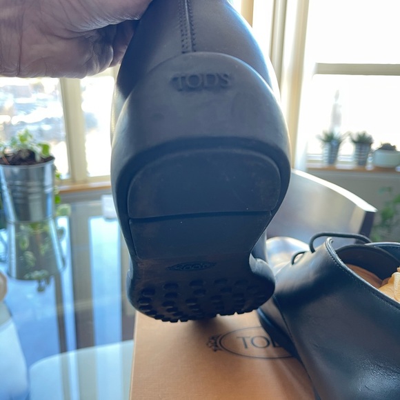 Tod's Men's Black Chukka Boots - Picture 9 of 10